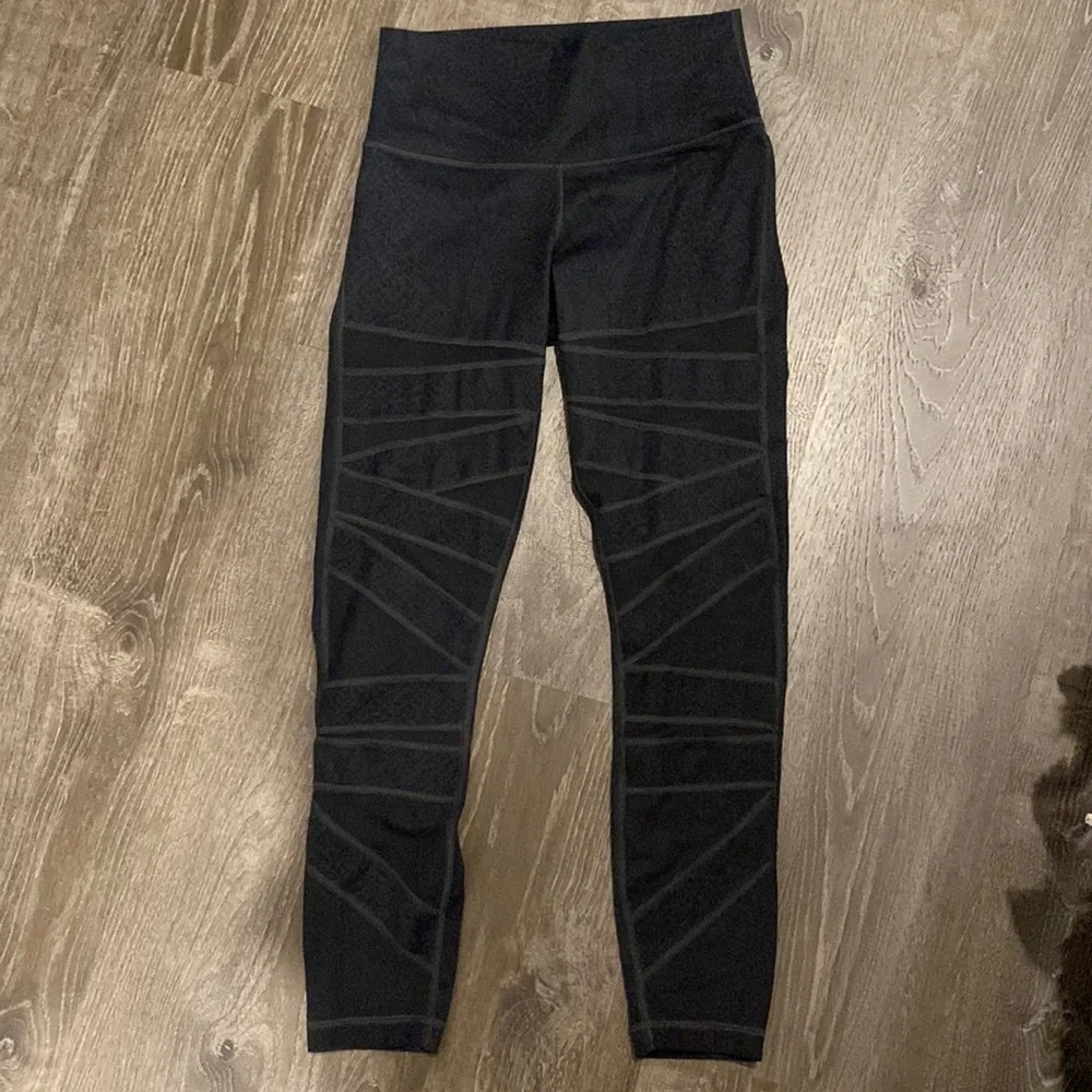 COPY - Lululemon High Times Pant *Tech Mesh Desert Snake Deep Coal Black - Picture 1 of 6